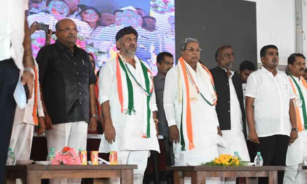 Expectations of Cong win aggravate DKS-Siddaramaiah tension
