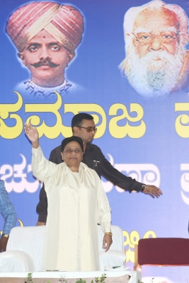 Mayawati declares ex-IPS officer as CM face in Telangana